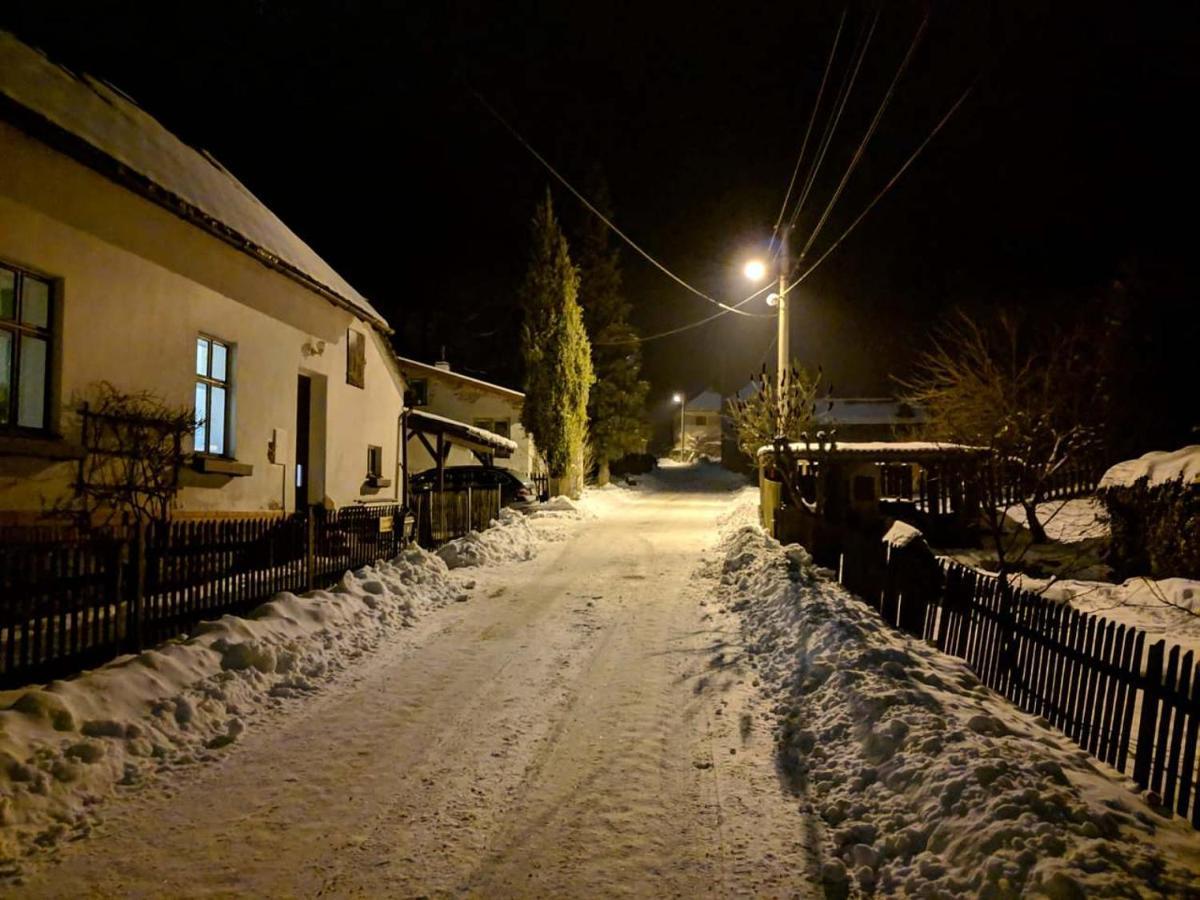 Chaloupka Na Konci Sveta Villa Raskov Exteriör bild